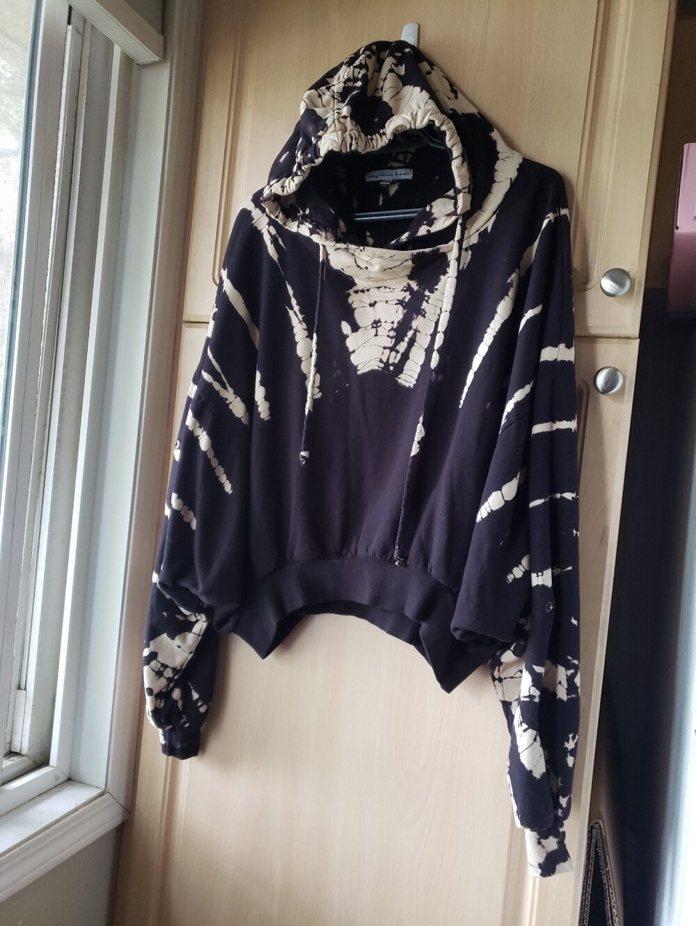 Young Fabulous & Broke Black & Cream Tie-Dye Cowl Hoodie Pullover S/M